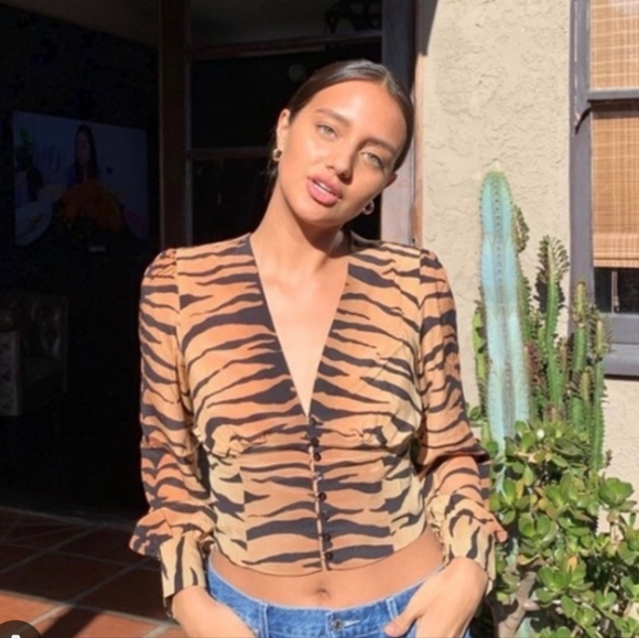 Réalisation Tiger Print Silk Top - Picture 1 of 7